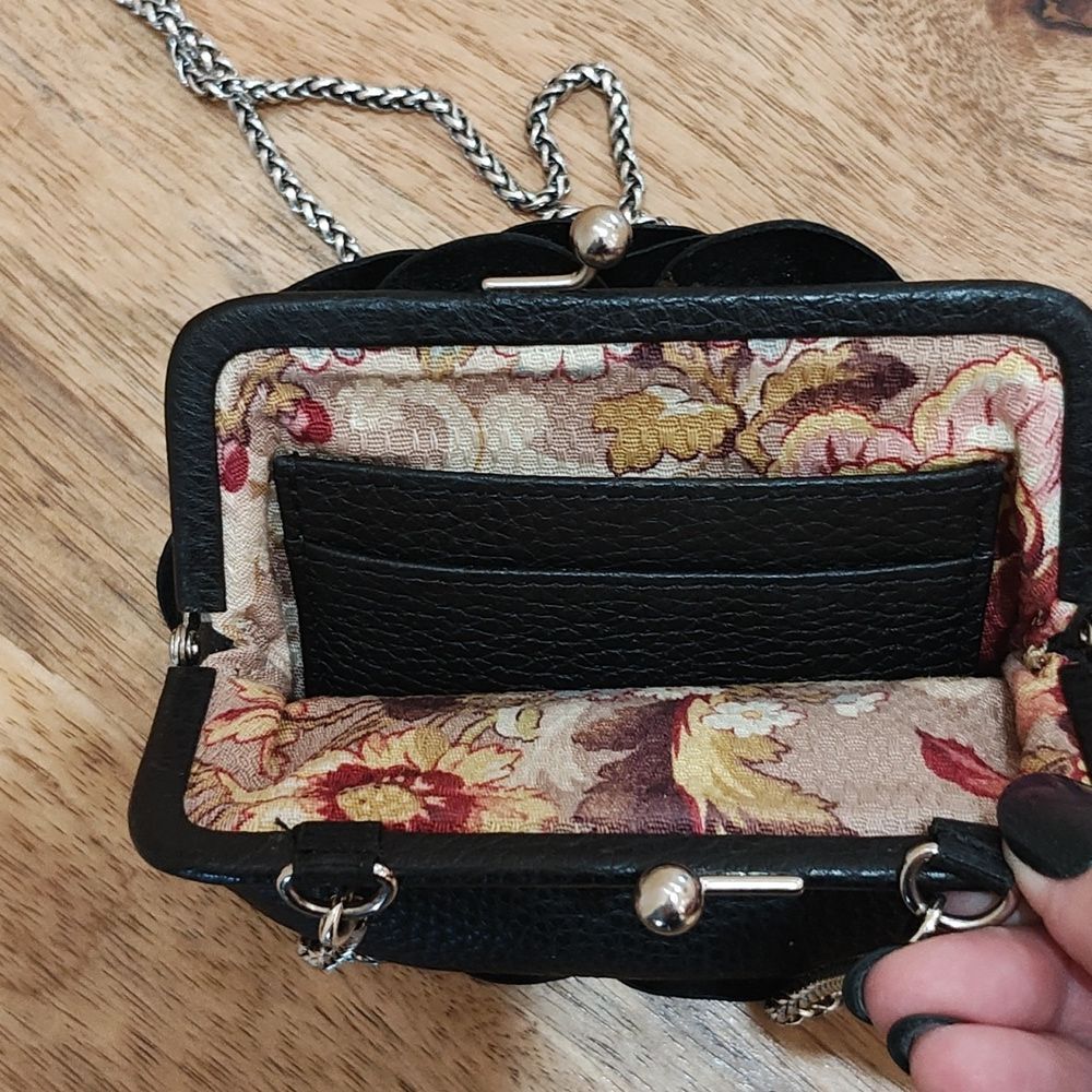 Brighton Rosalie Black Leather Crossbody Flower Coin Kisslock Purse Chain Strap - Picture 4 of 4
